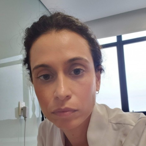 Natalia de Oliva Spolidoro - Reumatologista