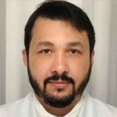 Alisson Cesar Freitas Alvarenga - Urologista
