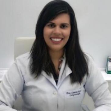 Camila Rocha da Cruz - Coloproctologista