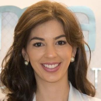 Daniela Antunes - Dermatologista