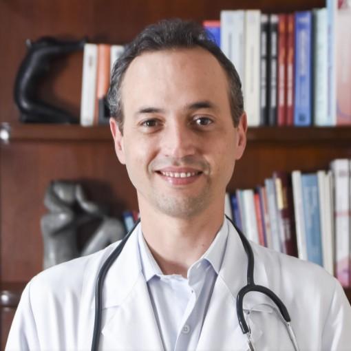 Eduardo Vitor - Urologista