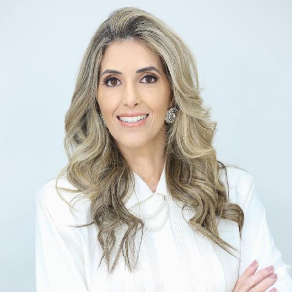 Fabiana Catherino - Cirurgião Plástico