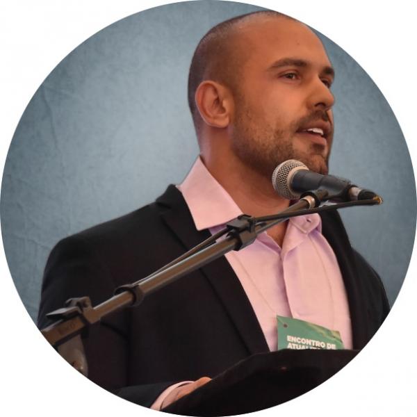 Felipe de Lima Athayde - Clínico Geral