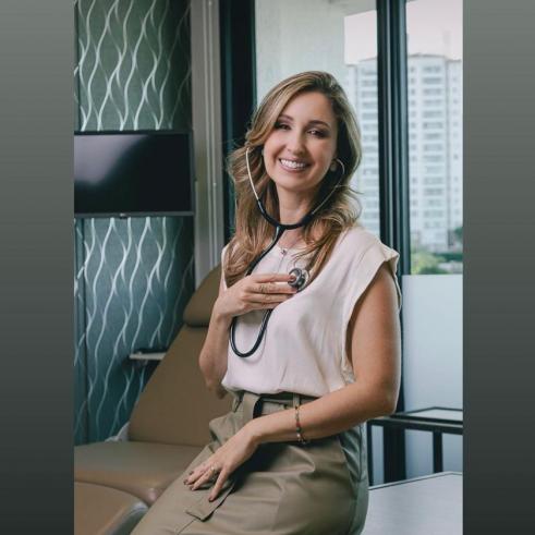 Nayara Fraccari Pires Vilella - Cardiologista