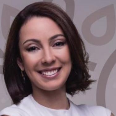 Roberta de Castro Vieira - Dermatologista