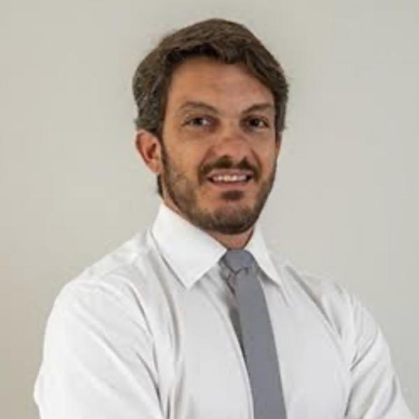 THIAGO TAMAROZZI ZANONI - Dentista